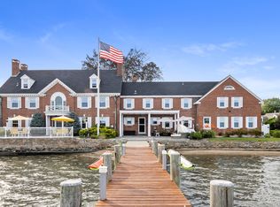 30 Essex St, Mystic, CT 06355