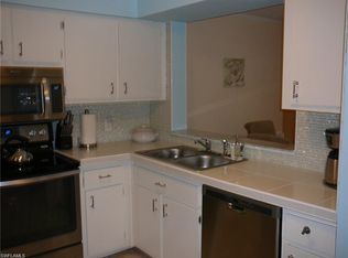 1075 Foxfire Ln APT 102, Naples, FL 34104