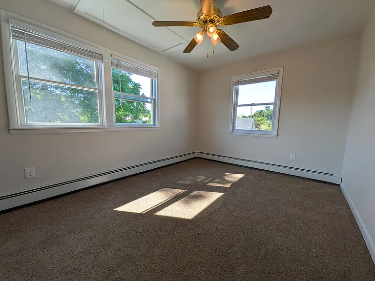 10 S Walnut St — Photo 17