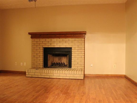3rd image of 1322 Dowry Dr
