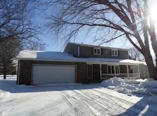 14 Quarry Rd, Mason City, IA 50401