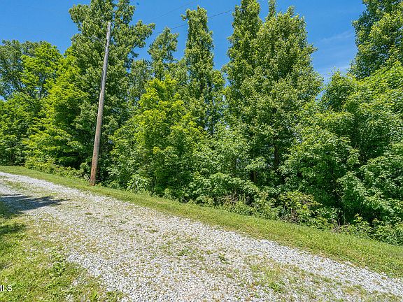 4th image of 4 Ridgetop Ln