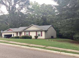 94 Glenfield Dr, Jefferson, GA