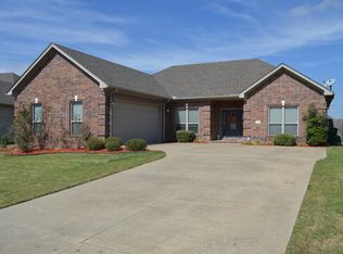 912 Greystone Blvd, Cabot, AR 72023