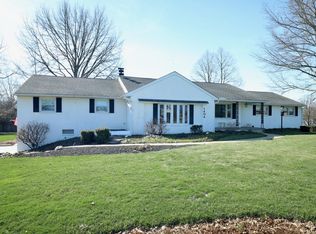 1404 Wheeling Rd NE, Lancaster, OH 43130