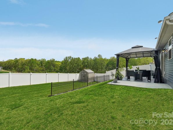 4205 Jones Creek Ln, Charlotte, NC 28215