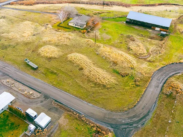 Nka Conrad Rd, Selah, WA 98942