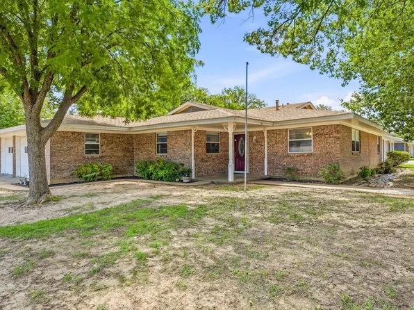 1787 N McCart St, Stephenville, TX 76401
