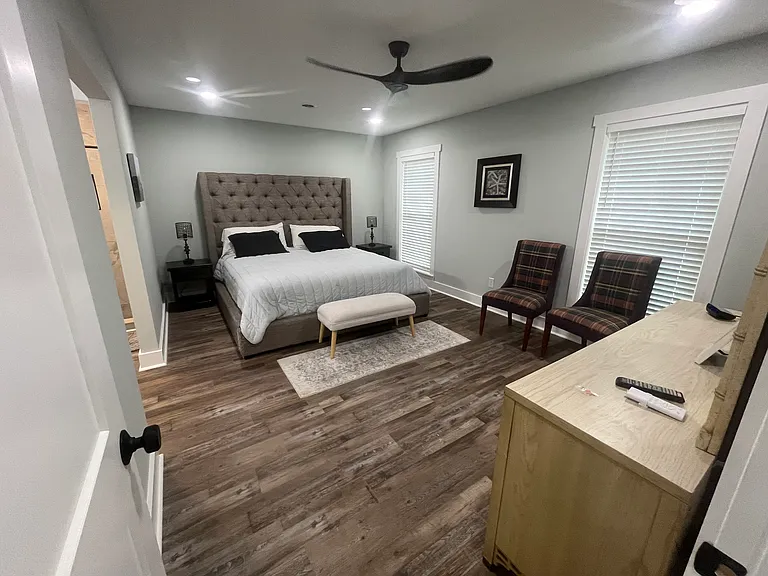 541 S Shore Dr — Photo 5