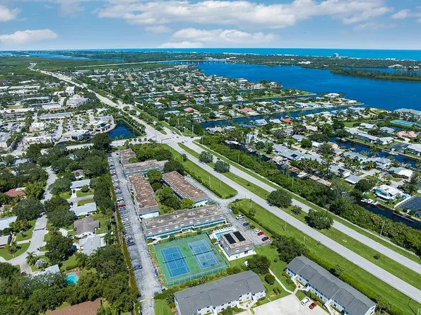 1901 Indian River Boulevard #C104, Vero Beach, FL 32960