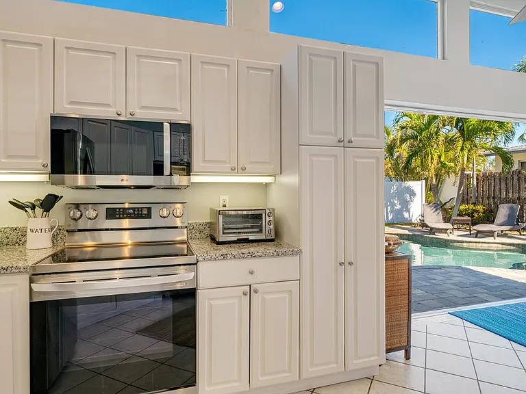 339 Avenida De Paradisio — Photo 21