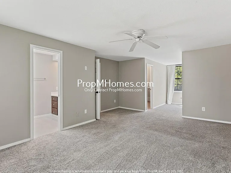 12200 SW 128th Ave — Photo 18