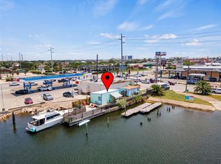6104 Heards Ln, Galveston, TX 77551