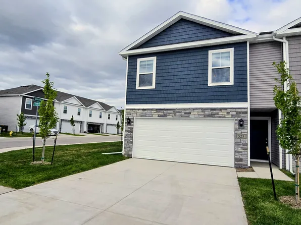 523 Kinley Dr #1, Waukee, IA 50263