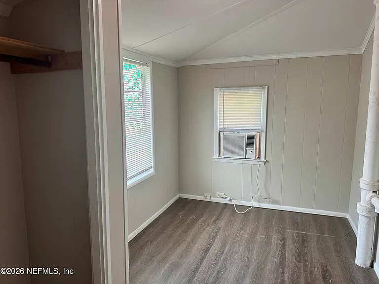 3673 Randall St — Photo 9