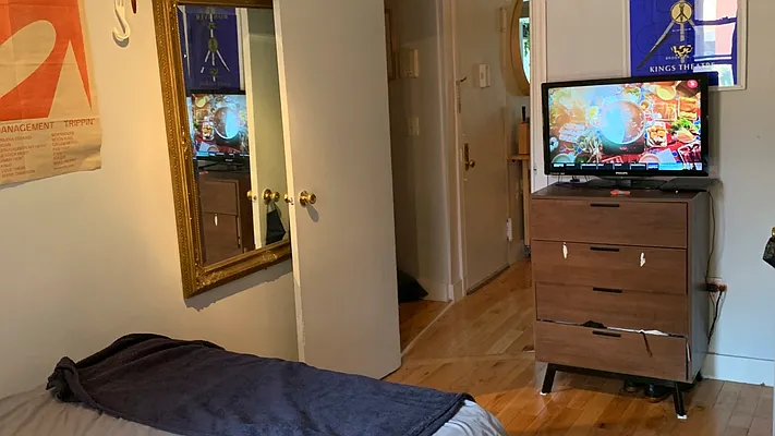 Rented by Nooklyn NYC LLC | media 5