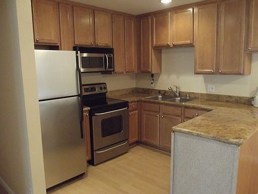 2nd image of 548 Woodside Oaks APT 2