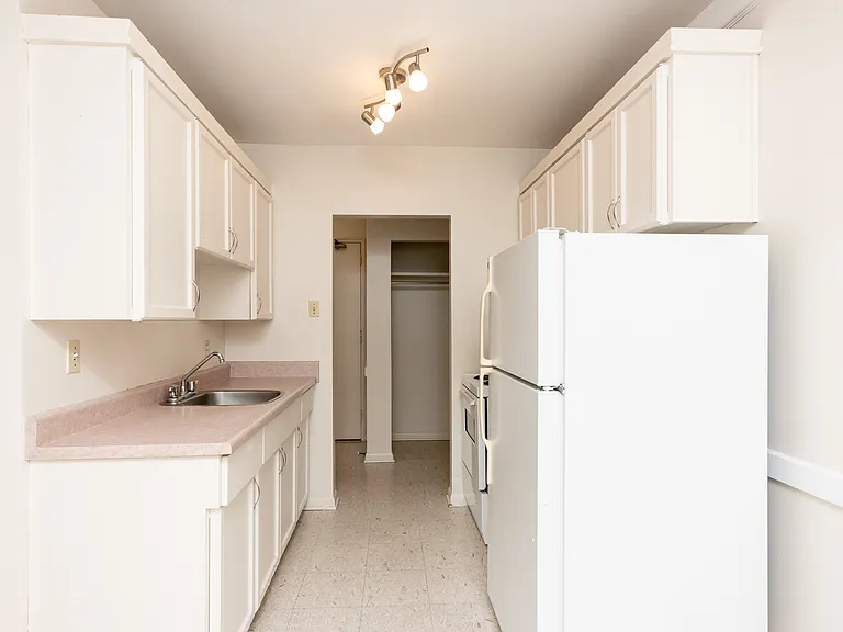 365 Edison Ave #202 — Photo 1