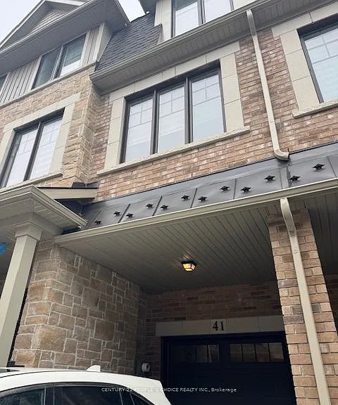 41 Folcroft St — Photo 2