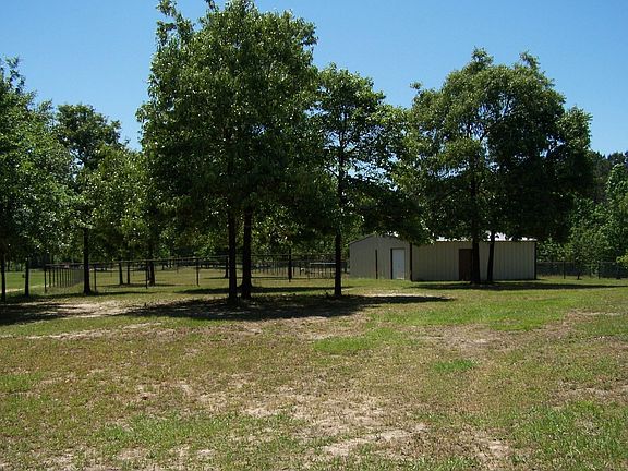 Beautiful 28 acres, 40x30 metal barn with 30x12 enclosed tack room