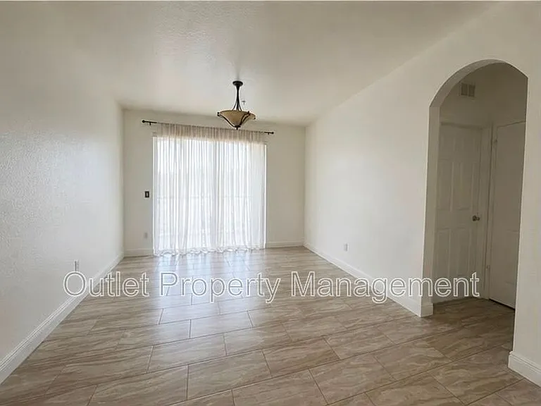 8630 Buccilli Dr #201 — Photo 4