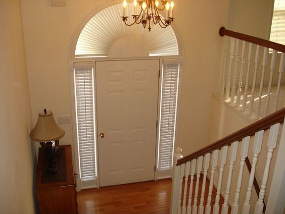 REAL HARDWOOD FLOORS!