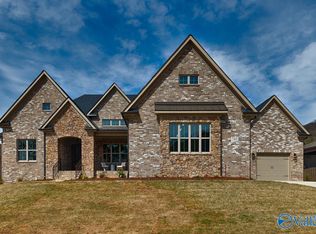745 Indian Ridge Dr, Huntsville, AL 35803
