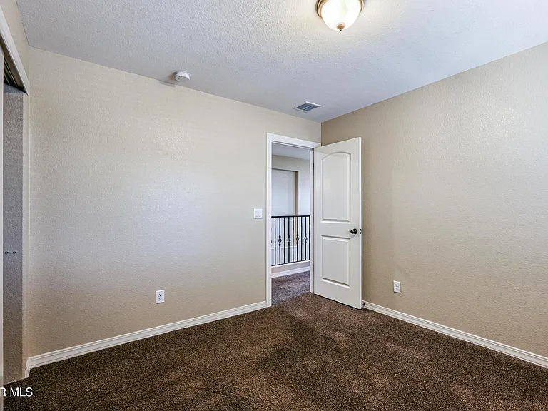 5525 Valley Cedar Dr — Photo 32