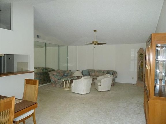 5th image of 2070 Cheryl Dr