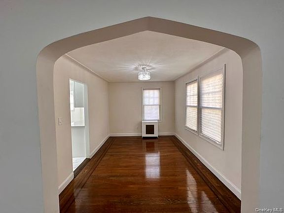 3rd image of 1424 Kiefer Avenue