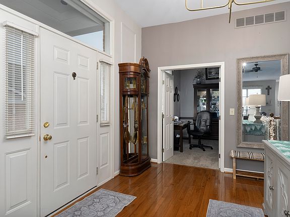 4th image of 10505 Masters Dr