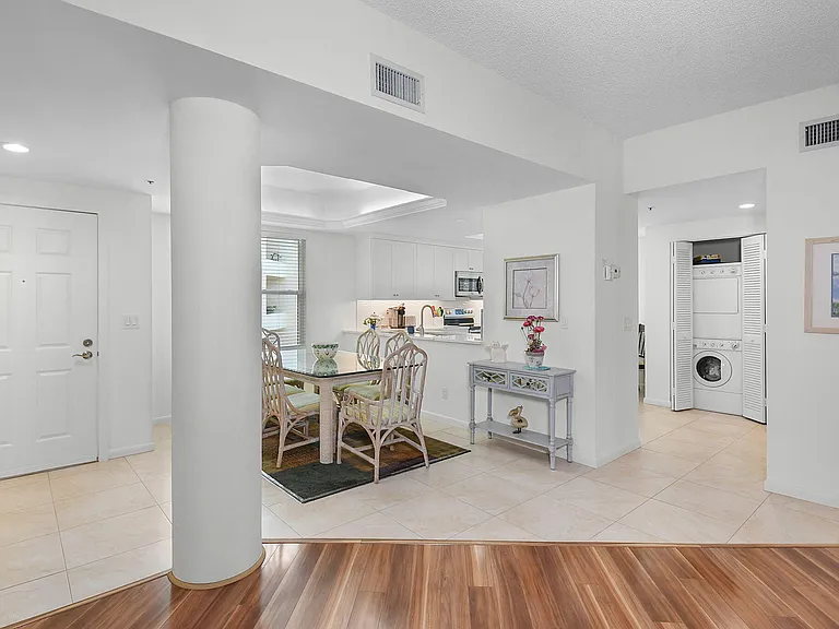 221 NE Plantation Rd #316 — Photo 20