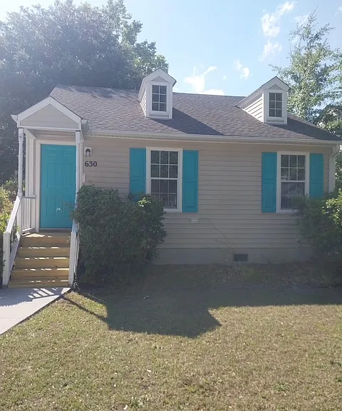 630 Varsity Dr — Photo 1