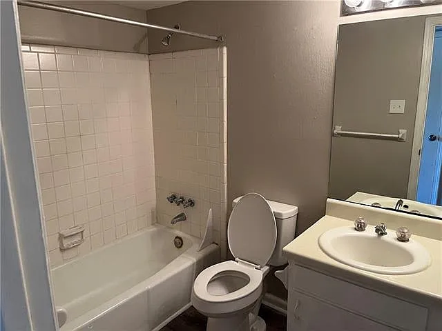 4037 Georgetown Dr — Photo 14