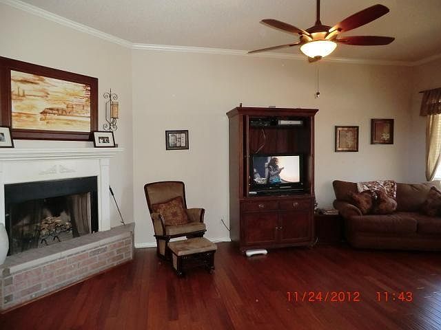 2nd image of 100 Lacrosse Cir