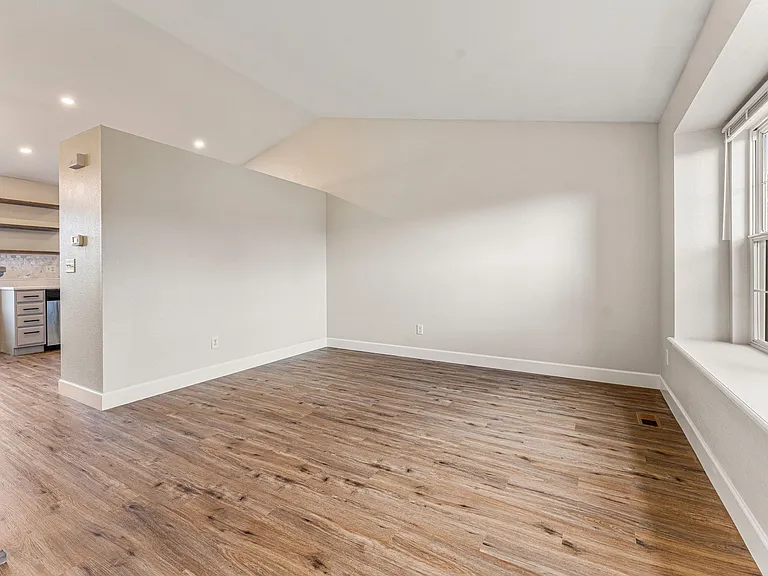 20675 E Kenyon Ave — Photo 5