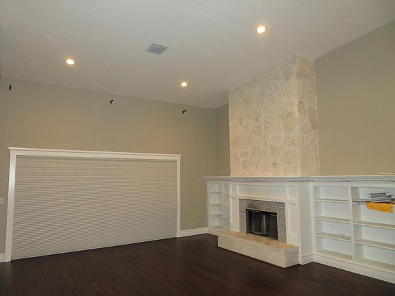 3rd image of 18480 SE Lakeside Drive