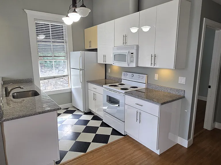 9591 Main St #1 — Photo 3