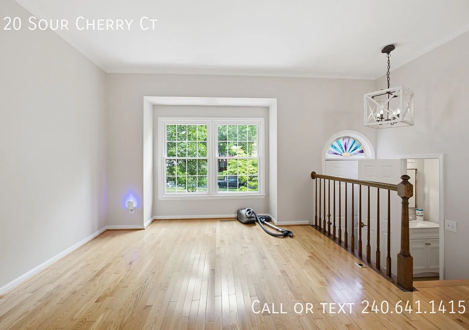 Beautiful 3 BR/2 Full BA & 2 Half BA Townhome with Garage and Private Deck in Gaithersburg! — Photo 2