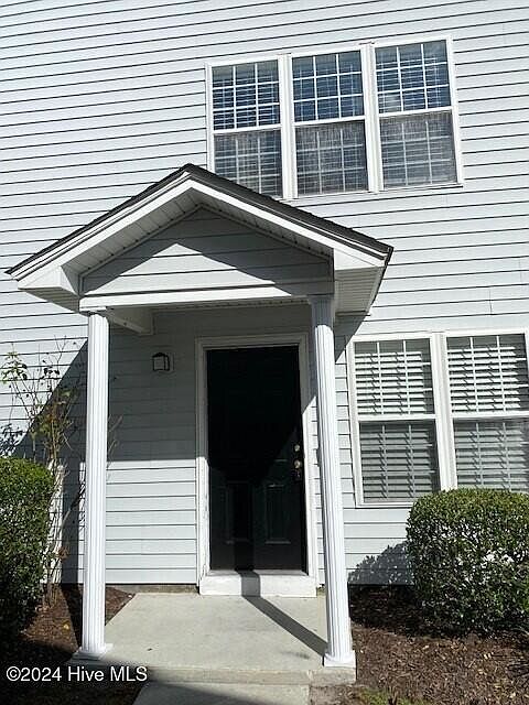 1st image of 745 Sunseeker Dr