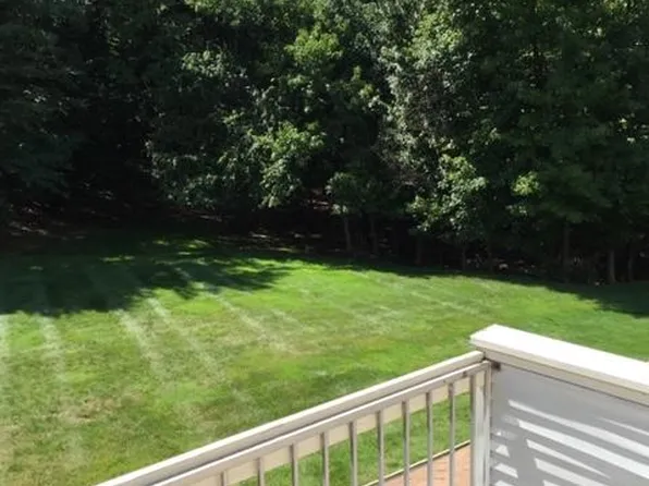 5207 Stonehedge Rd, Edison, NJ 08820