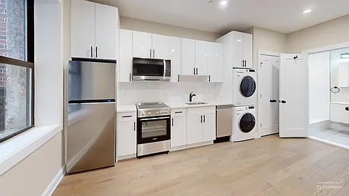 31 India St #203 Photo 1