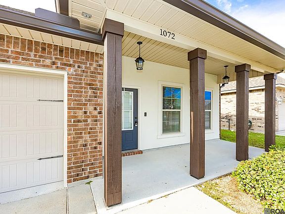 2nd image of 1072 Shadow Bluff Dr