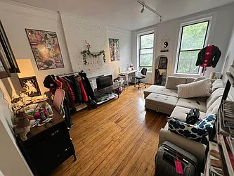 Rented by KNOCKKNOCK LLC