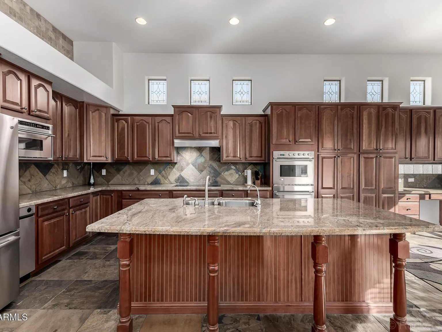 3 bed, 2.5 bath, 3089 sqft, $4,000 — Photo 3