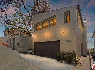3006 Vista Crest Dr, Los Angeles, CA 90068