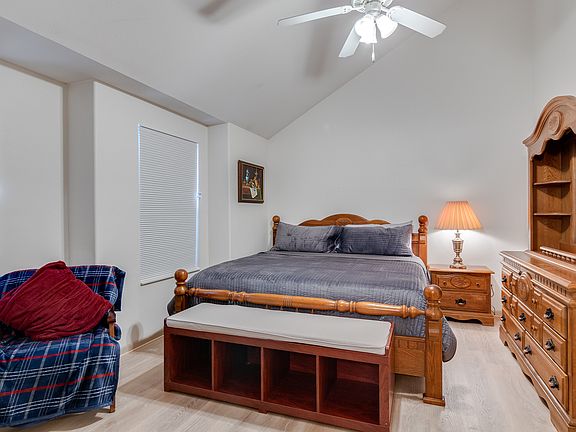 4th image of 4022 Hawksbury Ct #A