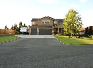 9213 W Chardonnay Dr, Pasco, WA 99301