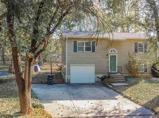 1626 N 14th St, Winfield, KS 67005