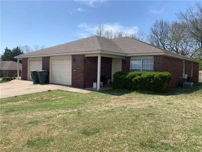 895-893 Erika Ave, Fayetteville, AR, 72701